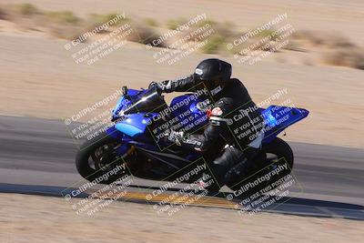 media/Dec-10-2023-SoCal Trackdays (Sun) [[0ce70f5433]]/Turn 9 Inside Set 2 (1115am)/